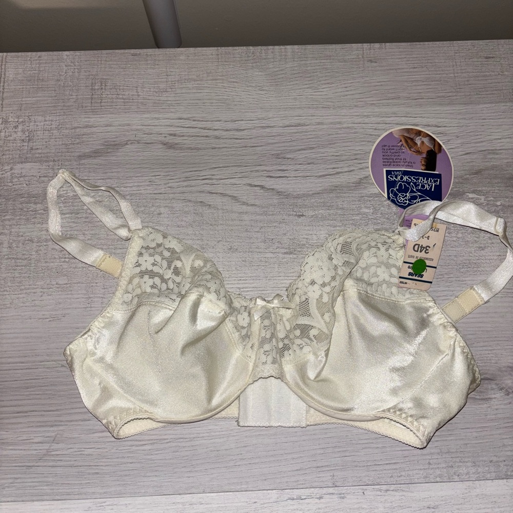 Vintage SEARS 34D Expressions Lace Bra - TAGS ATTACHED